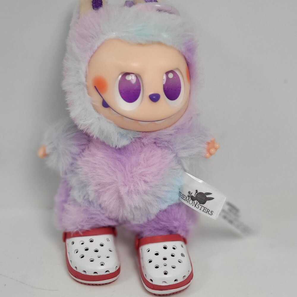Labubu crocs with adjustable buttons no doll